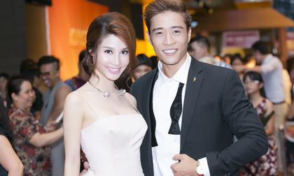 Diễm My 9x rạng rỡ bên ‘tình mới’ cực điển trai