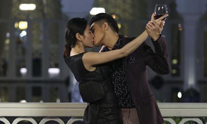 Noo Phước Thịnh thản nhiên hôn Thủy Tiên 20 lần