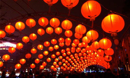 Con đường rực rỡ đèn lồng kỷ lục tại Asia Park Đà Nẵng