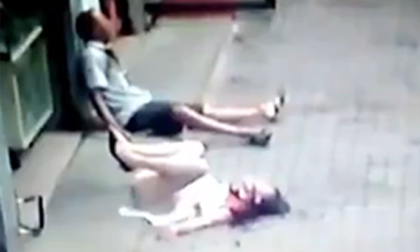 Người đàn ông điên cuồng đâm thiếu nữ rồi cắt cổ tự tử