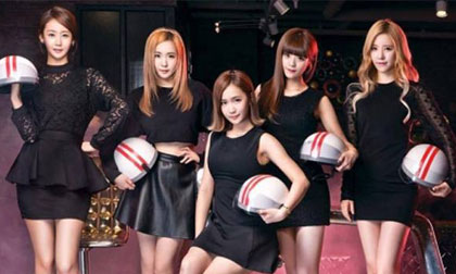 Nhóm nhạc nữ Hàn gặp tai nạn xe hơi