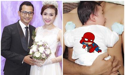 Huỳnh Đông khoe con trai đầu lòng kháu khỉnh, đáng yêu