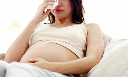 Nỗi lòng cô sinh viên trẻ phải bán con để trả nợ