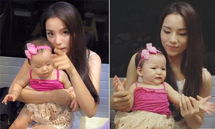Hoa hậu Kỳ Duyên vui vẻ chơi đùa cùng con gái hot girl Mai Thỏ