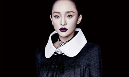 Vẻ đẹp đượm buồn và sắc nét của Châu Tấn