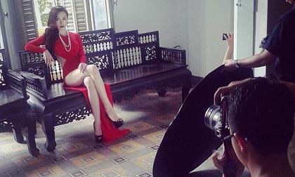 Angela Phương Trinh 'đốt mắt' người xem với ảnh hậu trường nóng bỏng