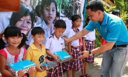 Nahi Việt Nam trao học bổng vững bước đến trường