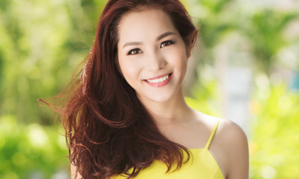 'Gái 2 con' Hoàng Lê Vi tái xuất khoe vẻ đẹp ngọt lịm