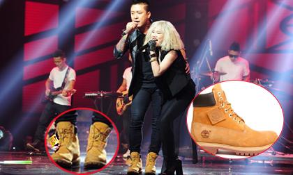 Tuấn Hưng bận rộn đến mức quên gỡ mác giày?