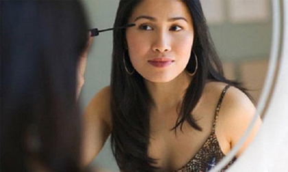 Ly hôn 6 tháng, chồng không nhận ra vì tôi quá trẻ