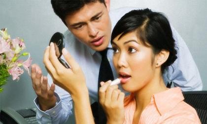 Chồng dọa sẽ đi ngoại tình nếu tôi không chịu bỏ việc