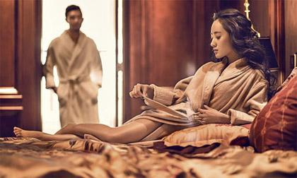 Sững sờ bắt gặp vợ cùng người tình cũ vào nhà nghỉ tâm sự