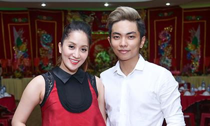 Khánh Thi - Phan Hiển cúng Tổ hoành tráng tại sân khấu riêng