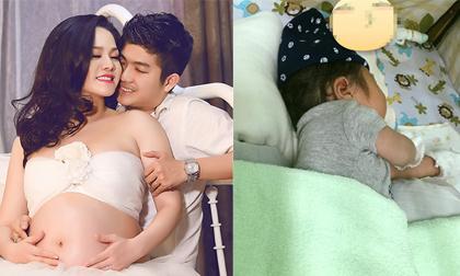 Nhật Kim Anh úp mở hình ảnh con trai mới sinh