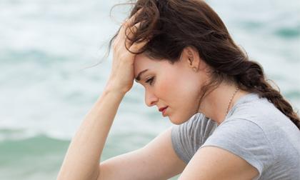 Chờ vợ ngủ say, chồng tôi lén lút ngoại tình với người giúp việc