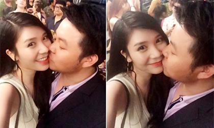 Quang Lê công khai ôm hôn 'người yêu chưa cưới' giữa chốn đông người