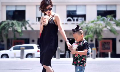 Lộ ảnh cực chất của hot girl hình xăm nổi tiếng Việt Nam cùng con trai