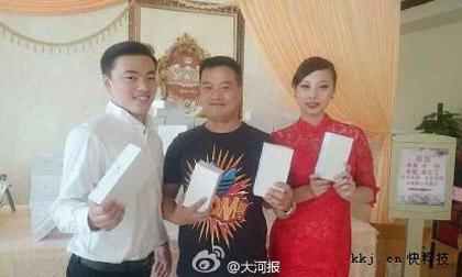 Đám cưới tặng toàn iphone 6 plus và sự thật 'chết lặng'