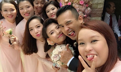 Lương Thế Thành và Thúy Diễm ngây ngất hạnh phúc trong ngày đính hôn