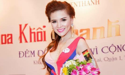 Hotgirl Vy Marya mạnh tay chi 240 triệu đấu giá gây quỹ từ thiện