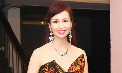 Hoa hậu Diệu Hoa xuất hiện lộng lẫy sau thời gian dài vắng bóng