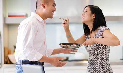 Tôi bị chửi dở hơi khi quá chiều chồng