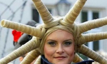 Cười ngất với những kiểu tóc độc đáo có 1-0-2 