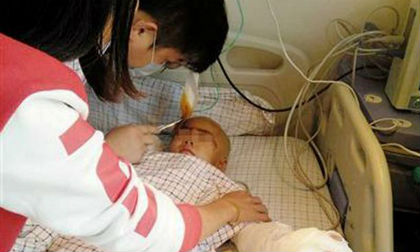 Bé 6 tuổi bị cắt 'vùng nhạy cảm' vì quấy rối giấc ngủ hàng xóm