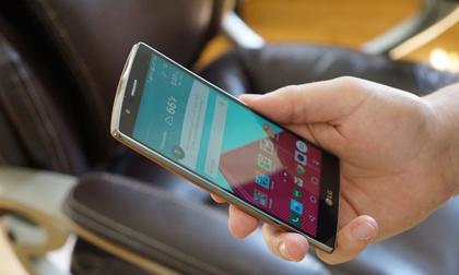 4 smartphone cao cấp có pin rời