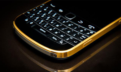 Blackberry 9930 giá 1,95 triệu đồng hút người dùng cả nước