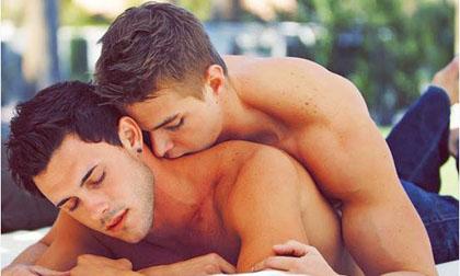 Sự thật đau lòng sau bức ảnh của chồng và sếp nam