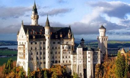 Vẻ đẹp của những tòa lâu đài lộng lẫy bước ra từ truyện cổ tích