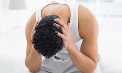 'Lạnh tóc gáy' vì phải chịu đựng biểu hiện lạ của vợ lúc nửa đêm