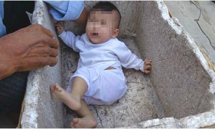 Bé gái bị bỏ rơi trong thùng xốp đã có gia đình mới