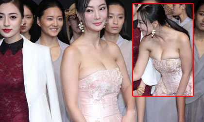 Sao phim người lớn gây nhức mắt với vòng một 'chèn ép' 