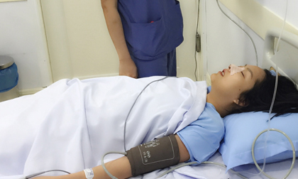 'Nữ hoàng dao kéo' Phi Thanh Vân bất ngờ nhập viện lên bàn mổ