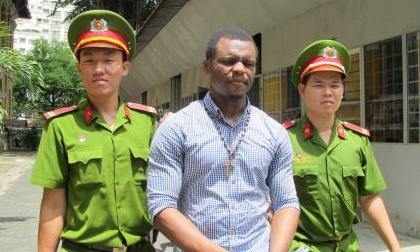 Nhiều quý bà Sài Gòn sập bẫy trai ngoại