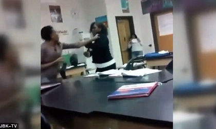 'Cuộc chiến kinh hoàng' của giáo viên và học sinh lớp 7 trong phòng học