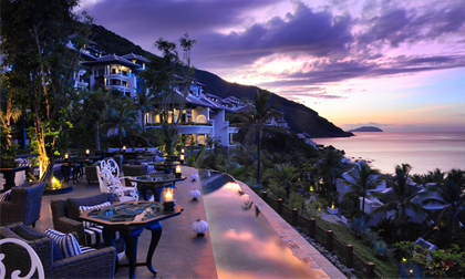 Khai trương triển lãm tranh tại Khu nghỉ dưỡng sang trọng nhất châu Á