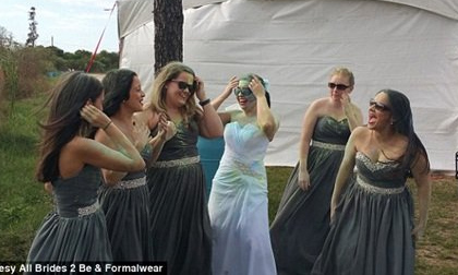 Bực mình vì bị hủy hôn, cô dâu phá hủy váy cưới