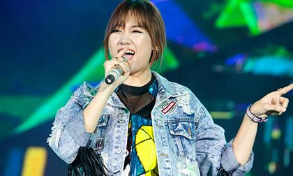 Hari Won khiến 15.000 sinh viên Cần Thơ vỡ oà 