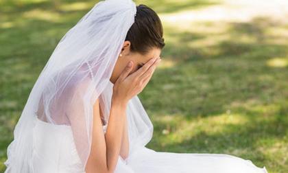 Người yêu cũ 'đội khăn tang' đến dự đám cưới tôi