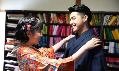 Noo Phước Thịnh được cô gái Nhật mặc giúp kimono