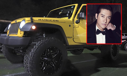 Ca sĩ Tuấn Hưng khoe 'xế khủng' khiến fans xuýt xoa