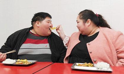 Cặp vợ chồng nặng gần 4 tạ nỗ lực giảm cân để có con