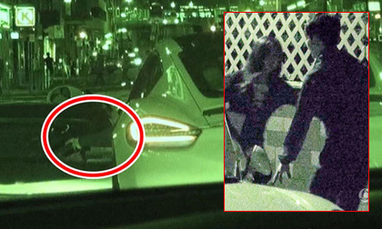 Hết cởi váy, sao Trung Quốc đòi nhảy xuống ô tô vì cãi nhau với bạn trai