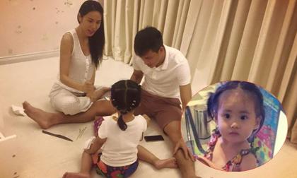 Thủy Tiên và Công Vinh vẫn quyết tâm 'giấu con' sau khi bị lộ mặt 