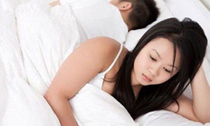 Phát hiện bí mật của chồng khi chai dung dịch bôi trơn biến mất