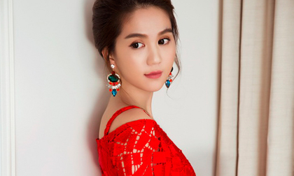 Ngọc Trinh chào Xuân với sắc đỏ ngọt ngào