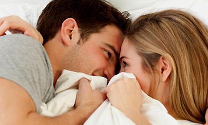 Không thể tin nổi vào mắt mình khi trút bỏ quần áo của cô vợ niềng răng xuống